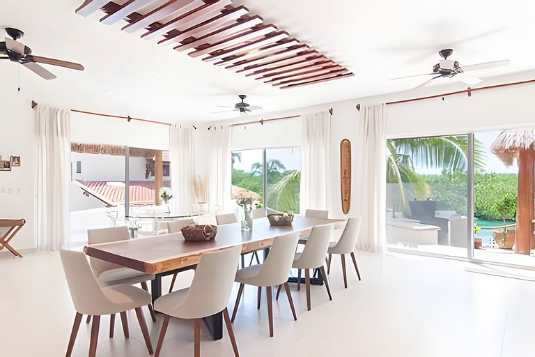 Casa La Torre, Luxury private waterfront villa