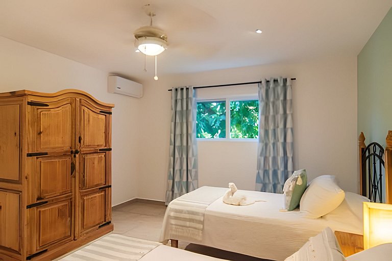 Casa La Torre, Luxury private waterfront villa