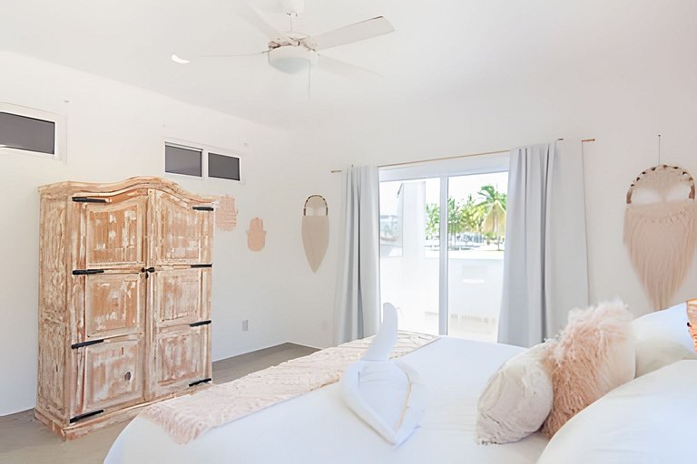 Casa La Torre, Luxury private waterfront villa