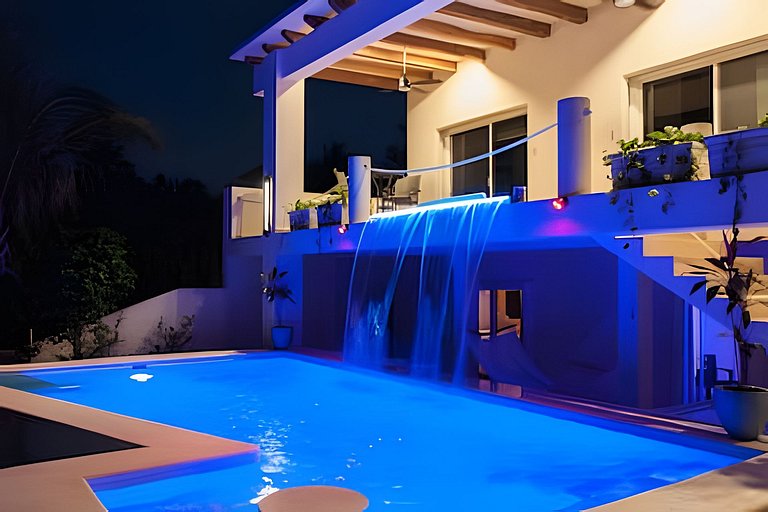 Casa La Torre, Luxury private waterfront villa