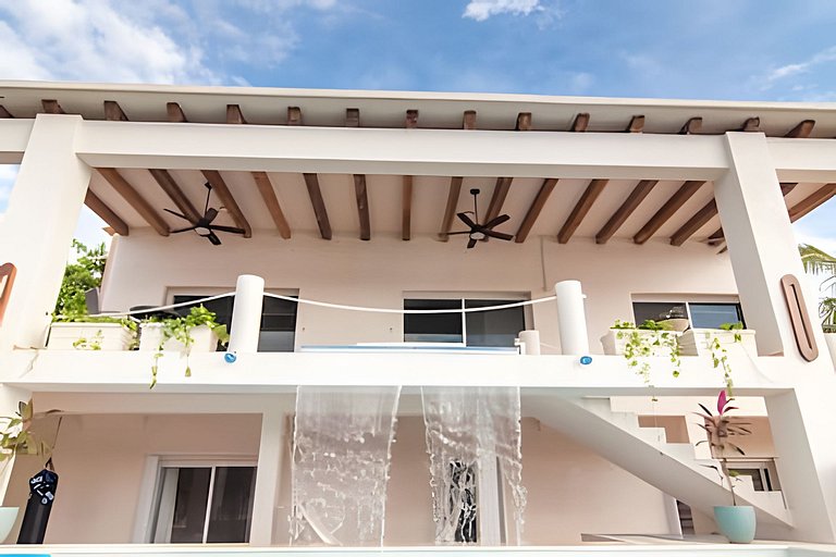Casa La Torre, Luxury private waterfront villa