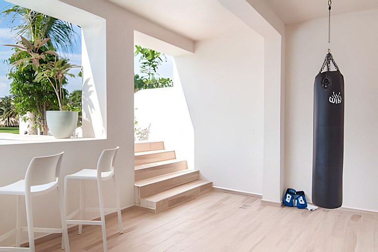 Casa La Torre, Luxury private waterfront villa