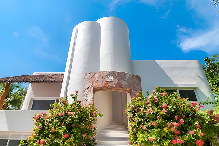 Casa La Torre, Luxury private waterfront villa