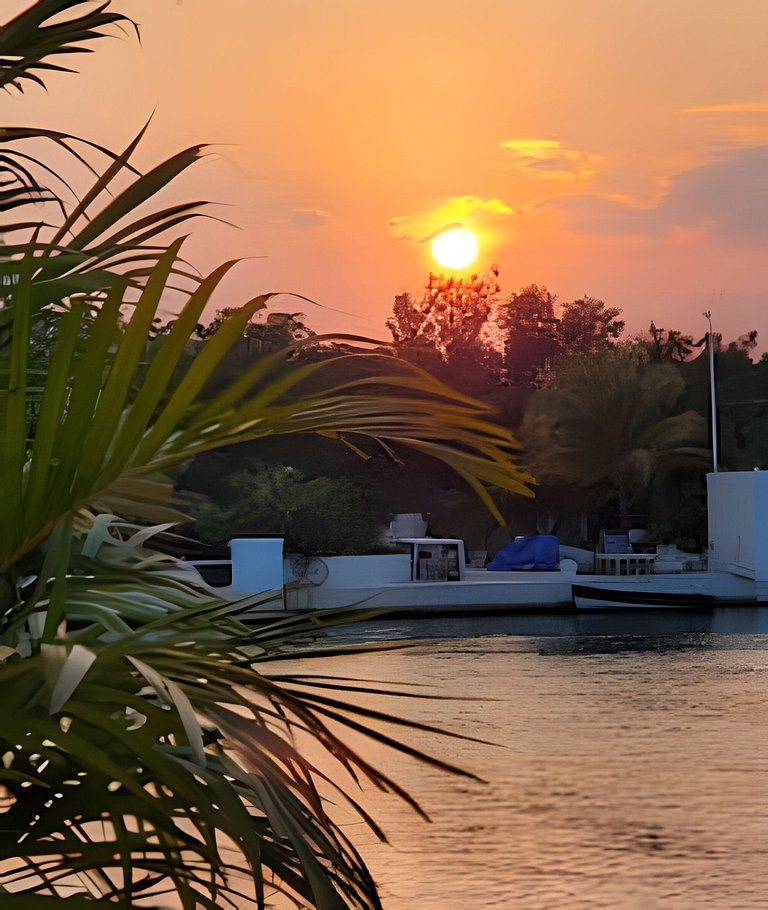 Casa La Torre, Luxury private waterfront villa