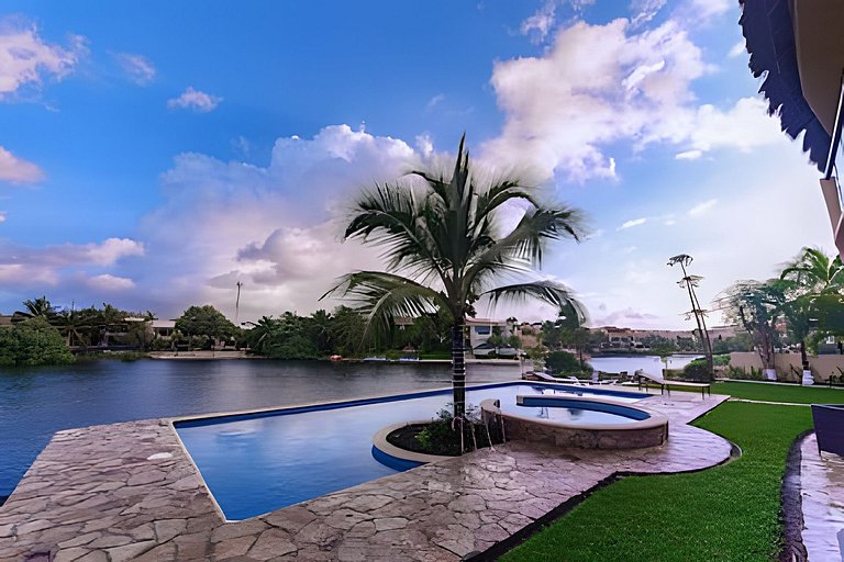 Hermosa estancia de 3 dormitorios en la laguna y a solo 76 m