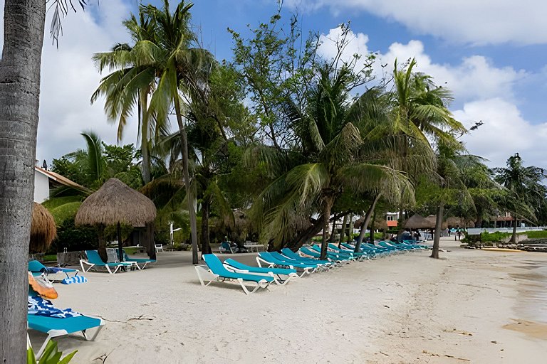 Chac Hal Al - Beach front
