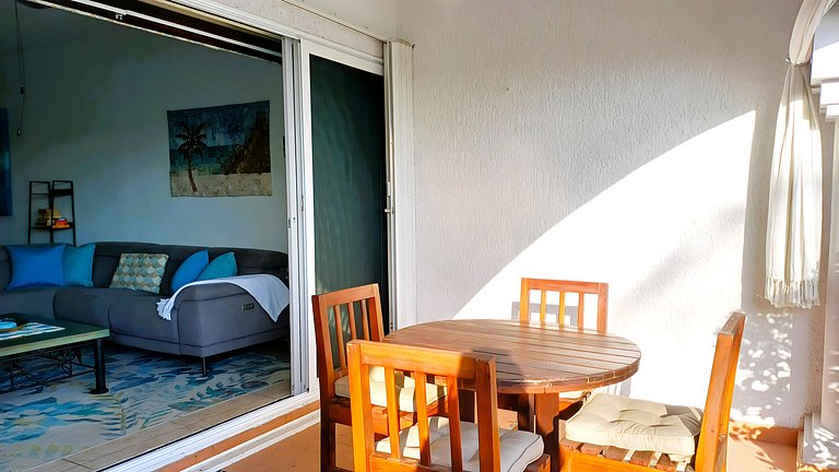 Bay Blue, 2BR on the Lagoon, next to the beach.