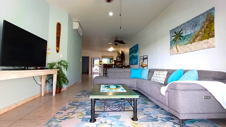 Bay Blue, 2BR on the Lagoon, next to the beach.