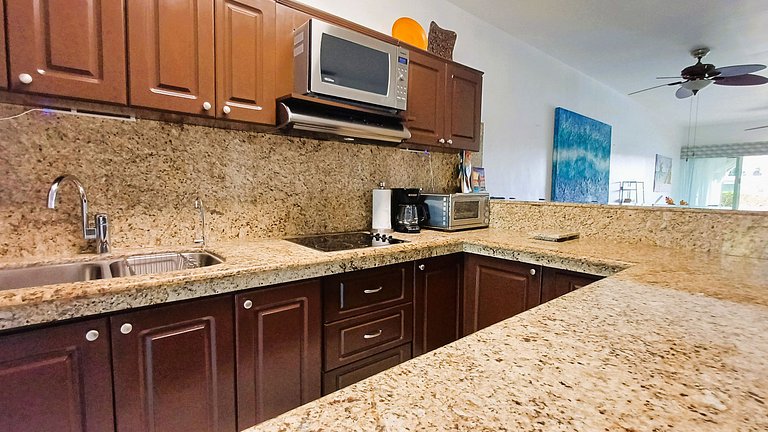 Bay Blue, 2BR on the Lagoon, next to the beach.