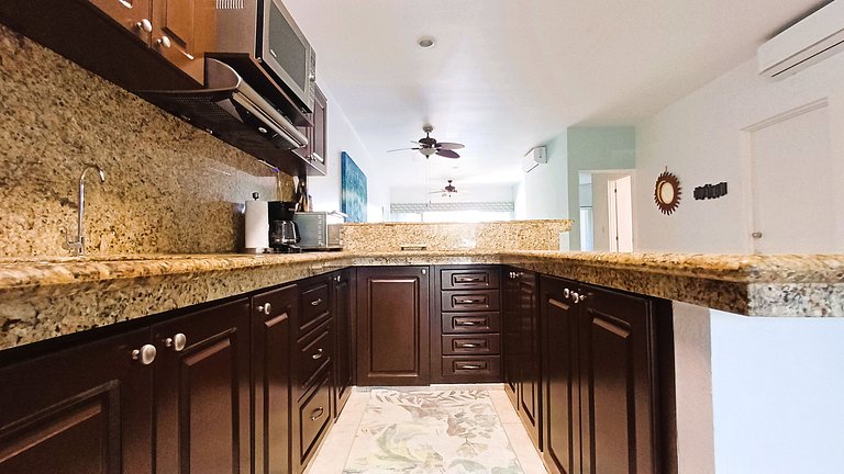 Bay Blue, 2BR on the Lagoon, next to the beach.