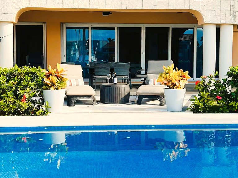 Casa Del Soleil with amazing marina view
