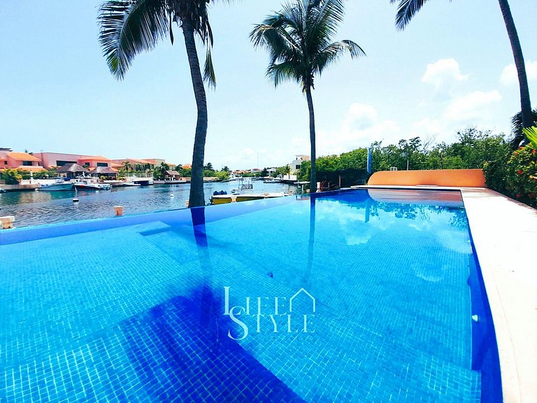 Casa Del Soleil with amazing marina view