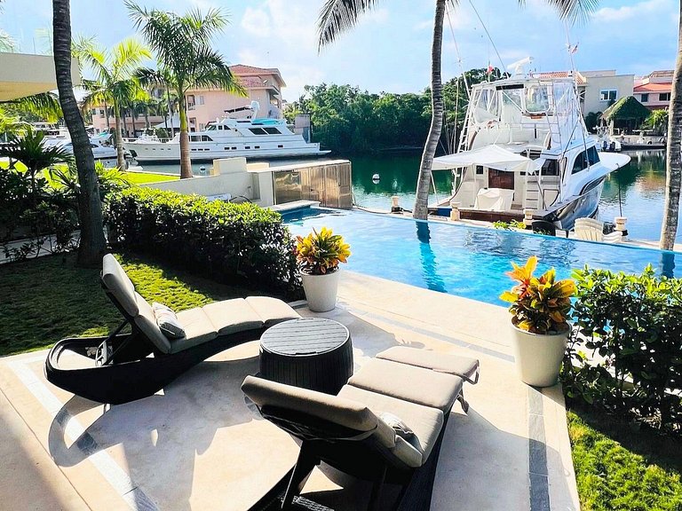 Casa Del Soleil with amazing marina view