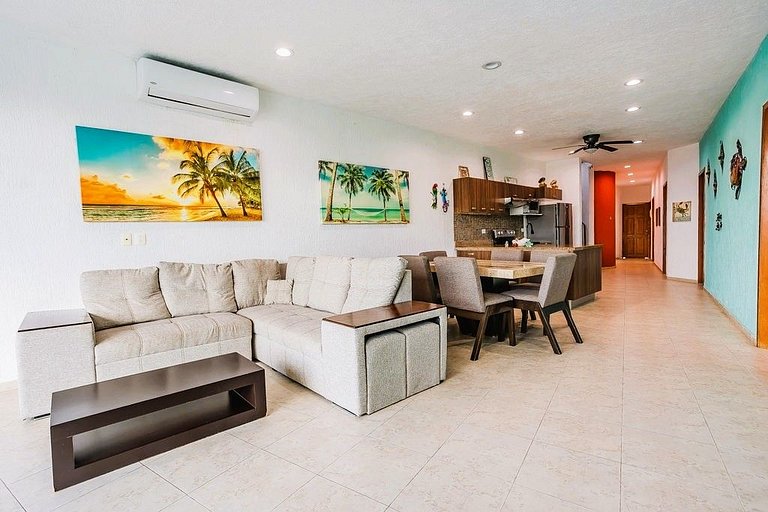 Gorgeous 3 Bd on Lagoon and only 250 ft from beach