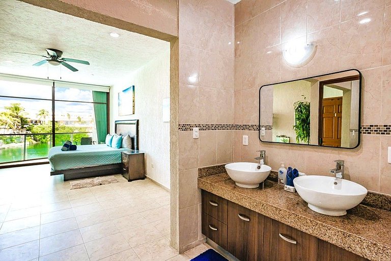 Gorgeous 3 Bd on Lagoon and only 250 ft from beach