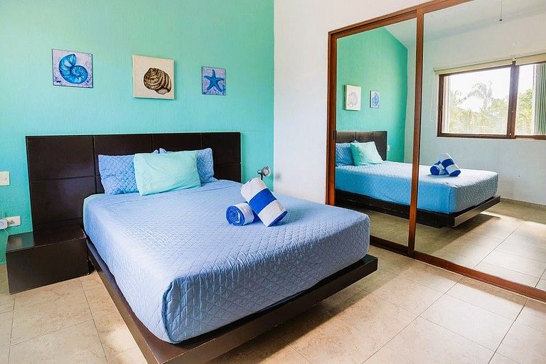 Gorgeous 3 Bd on Lagoon and only 250 ft from beach