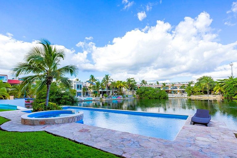 Gorgeous 3 Bd on Lagoon and only 250 ft from beach